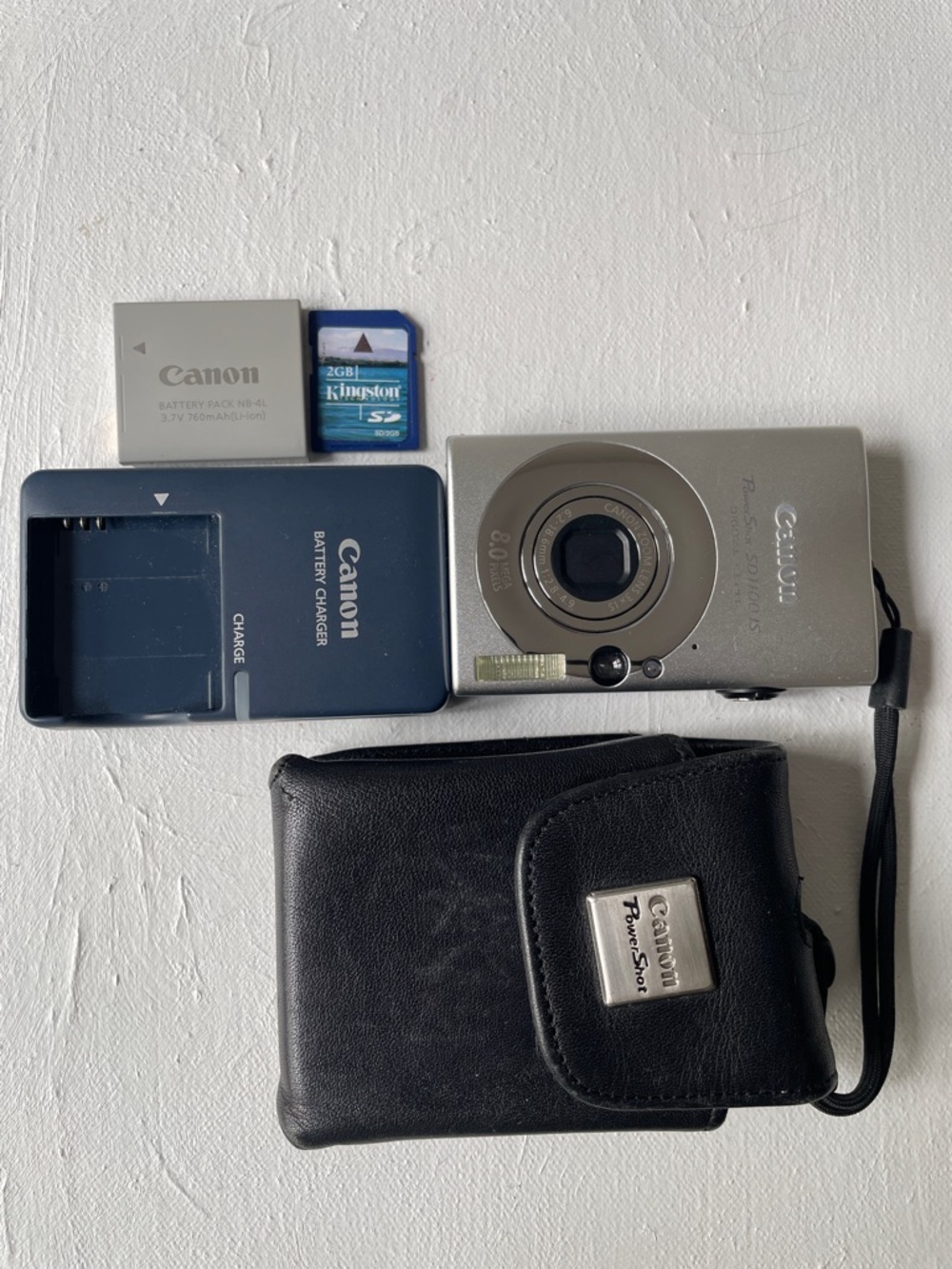 Canon PowerShot SD1100IS 8MP digital camera